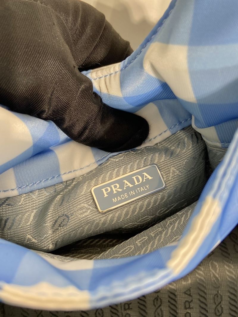 Pra*a tote bags